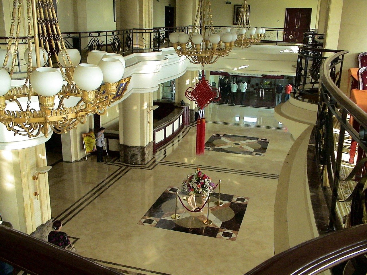 Car waiting outside a Saudi hotel entrance for a guest transfer