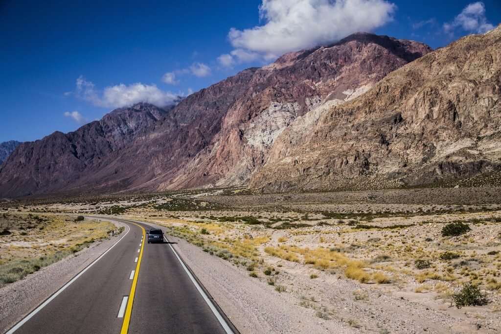 Desert Highway Car - Saudi Cab Co ground transport guide